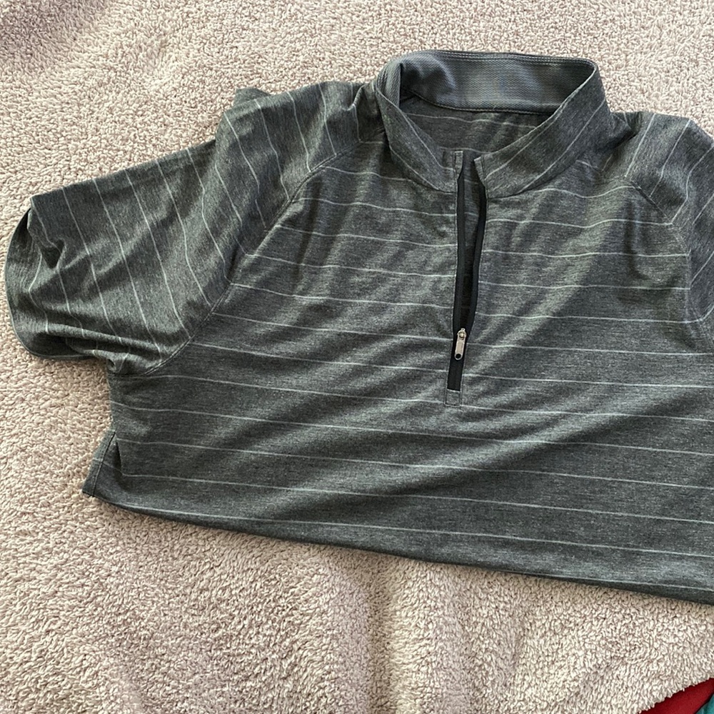 Mens collared lululemon top size XL
